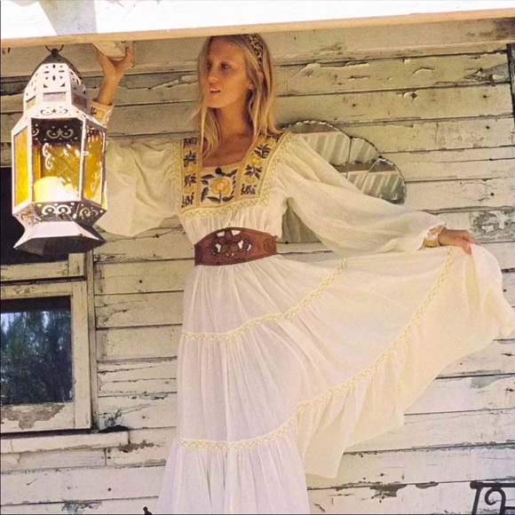 Boho Cotton Embroidered Daisy Floral Prairie Dress - Picture 3 of 10